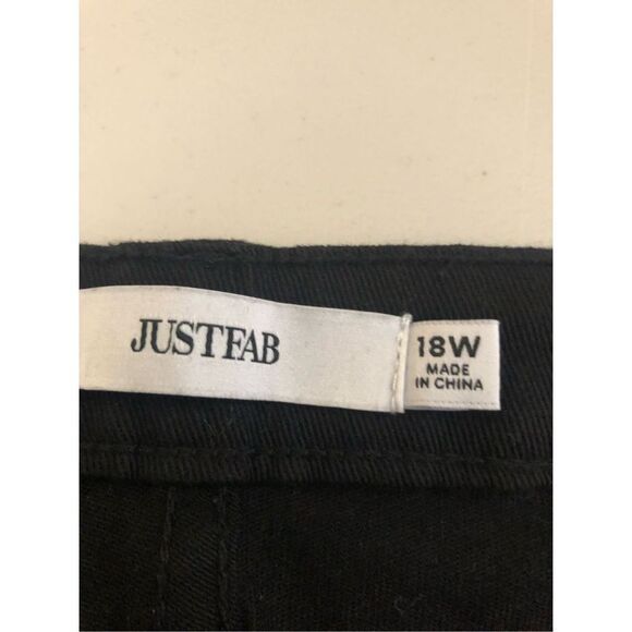 New JustFab Women's Denim Pants and Jeans NIGHT - Night Scout Lace-Hem Crop Skin - Picture 9 of 11